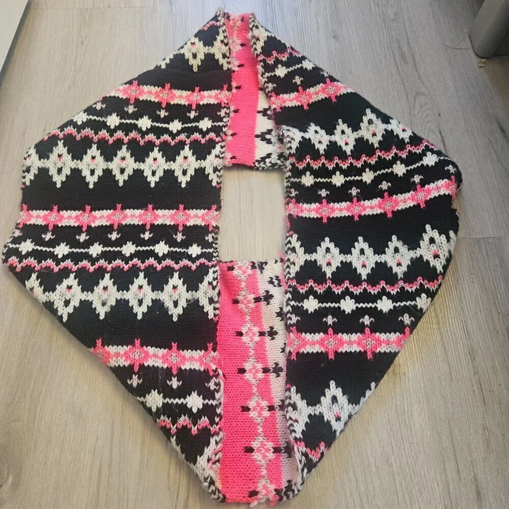 Girls Children’s Place Reversible Infinity Scarf Pink Black Knit